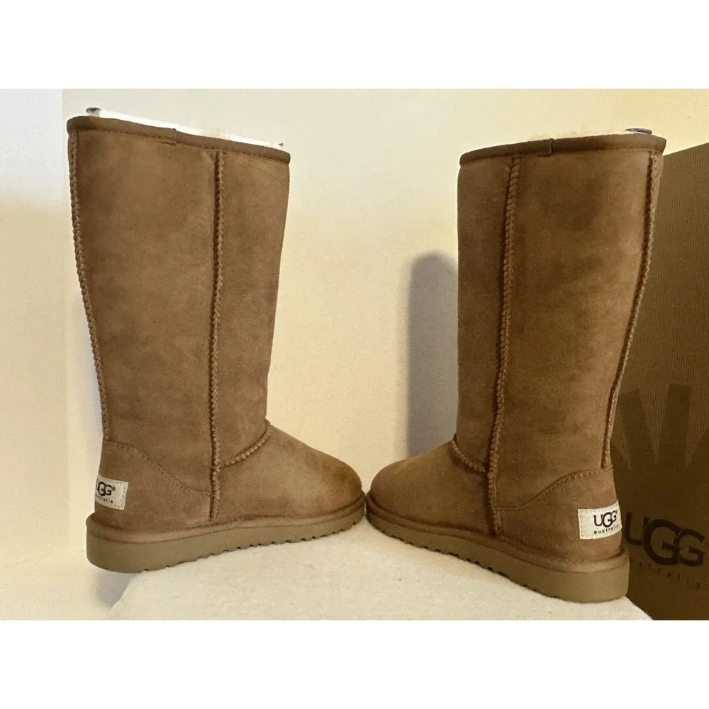 NEW UGG Australia Classic Tall Big‎ Kids Boot Youth sz.2 Style 5229K Chestnut